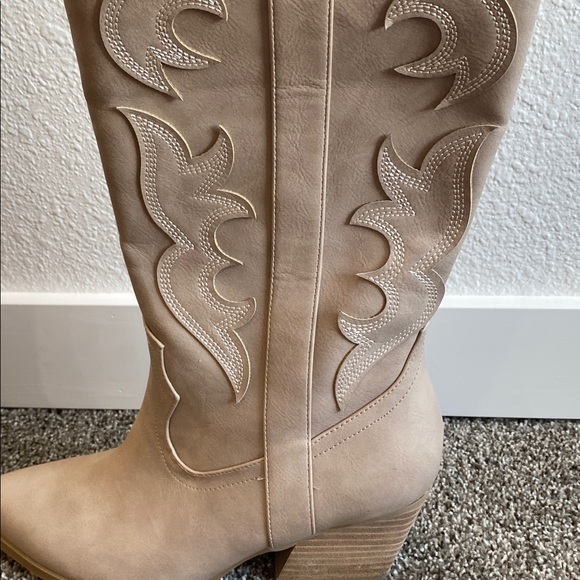 Women’s Dolce Vita Tan Western Cowgirl Rodeo Boots Size 8 - Picture 3 of 8
